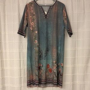 Floral Patterned Dress with V-Neck